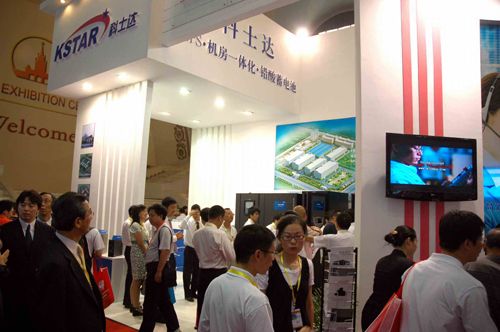 科士達下一代化模塊UPS技術閃亮企業數據中心大型巡演/電源在線
